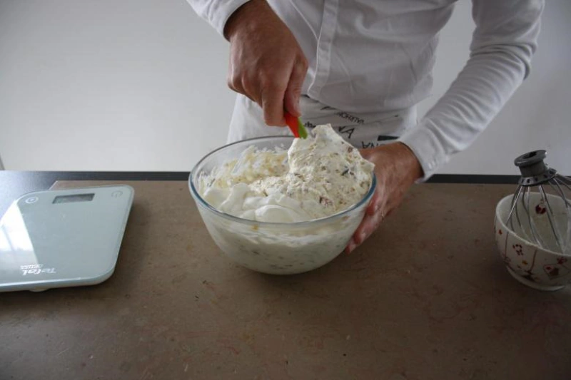 L'incorporation de la meringue